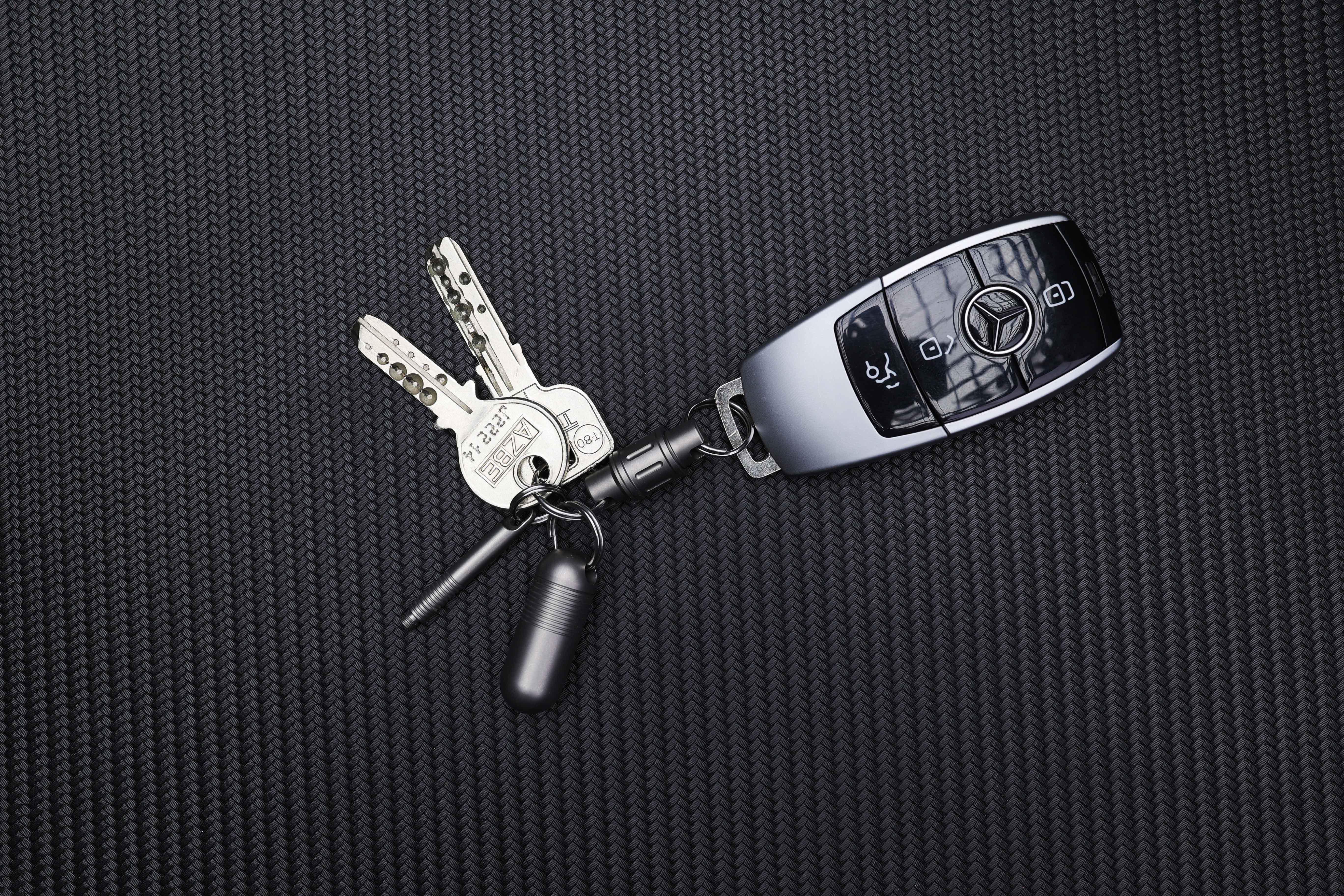 Titanium Pill Holder - Image 3